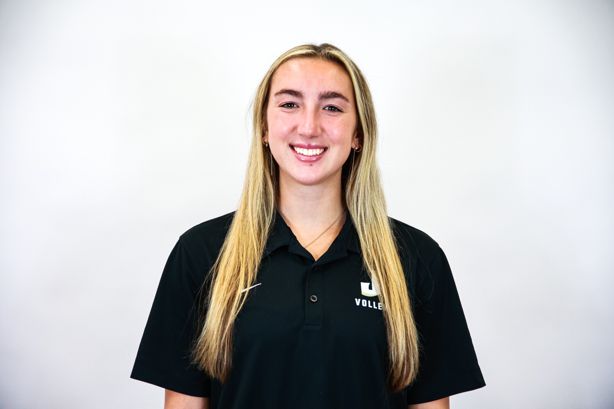 2025 VB Headshots: Emmy Klika