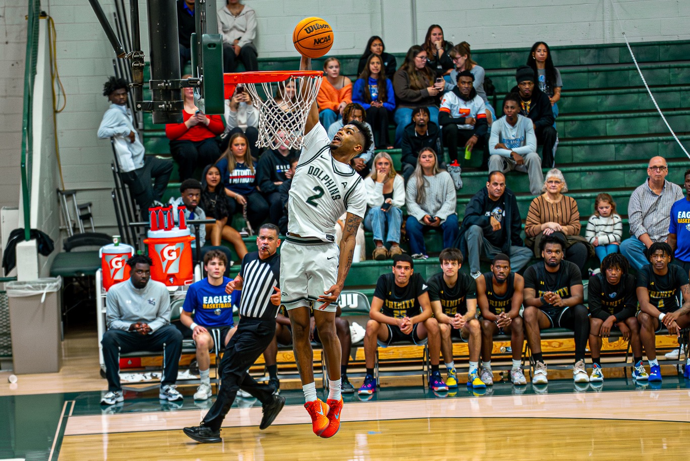 Jaylen Jones dunk on Trinity College of Jacksonville 12/11/25