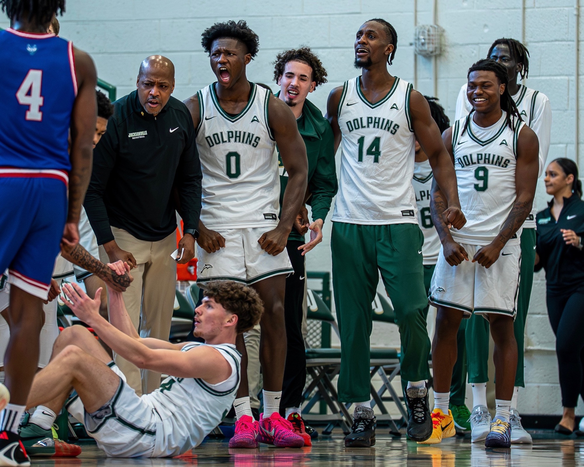Bench celebration against UWG MBB 01/10/26
