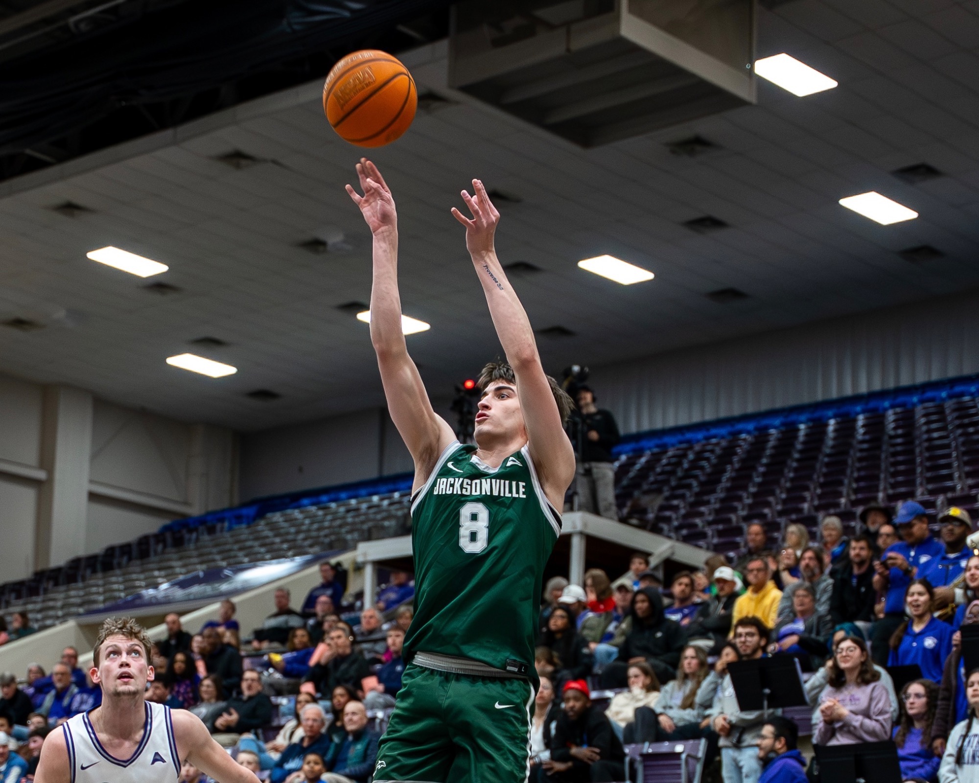 Hayden Wood jumper at UCA MBB 01/15/26
