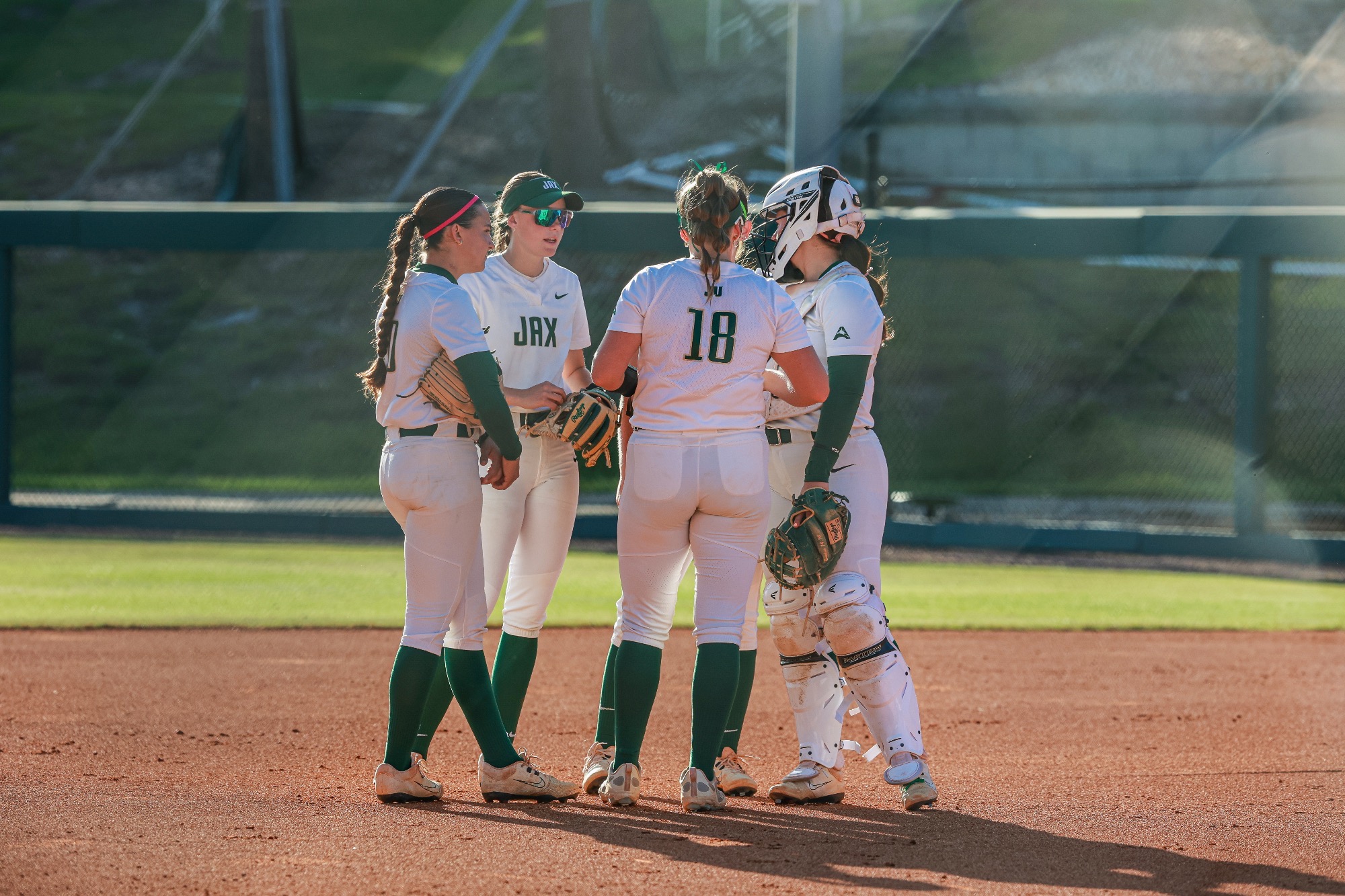 Sarah Beth Brake talks to her team 04/03/26