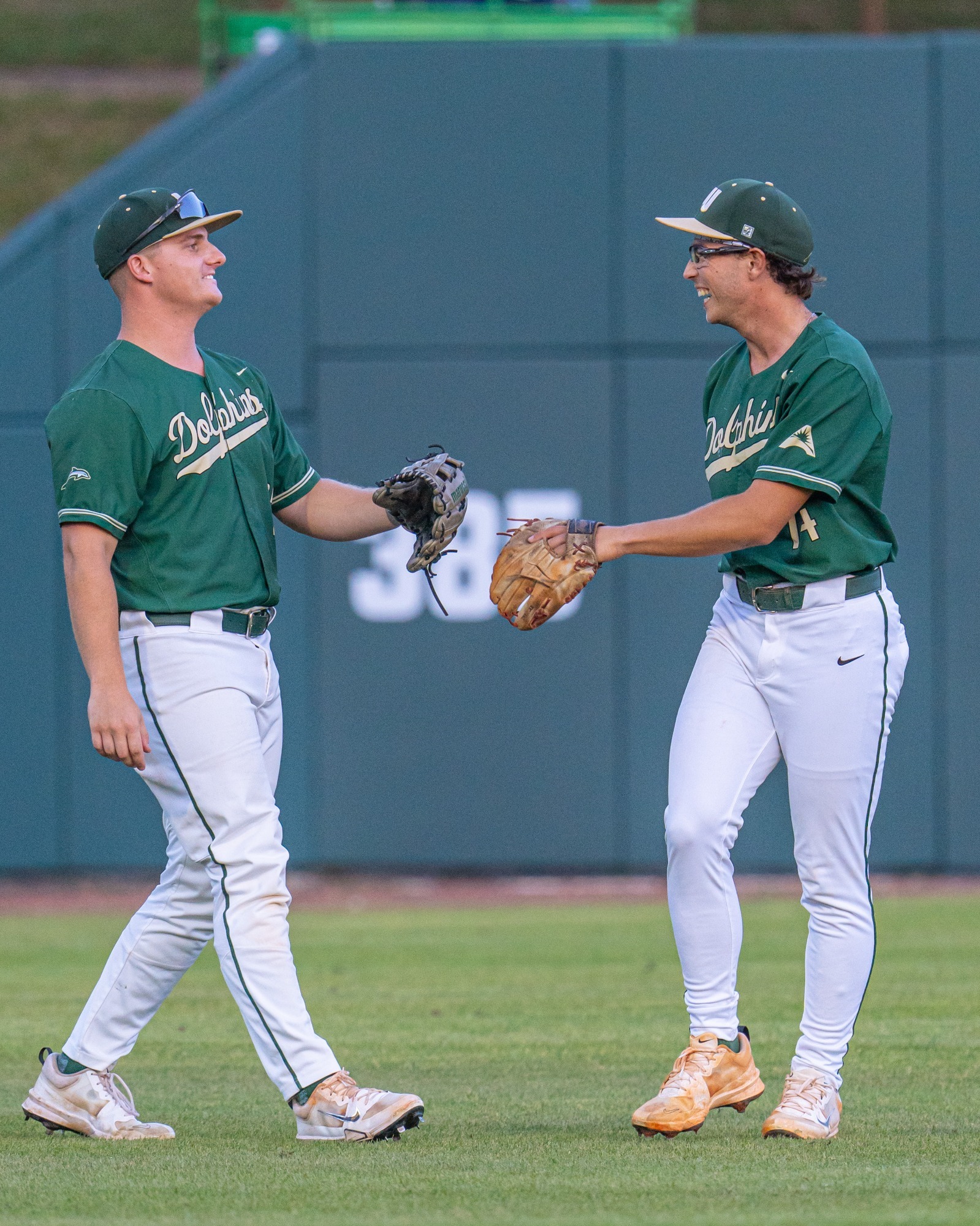 Blake Edmonds Sammy Mummau Dapping