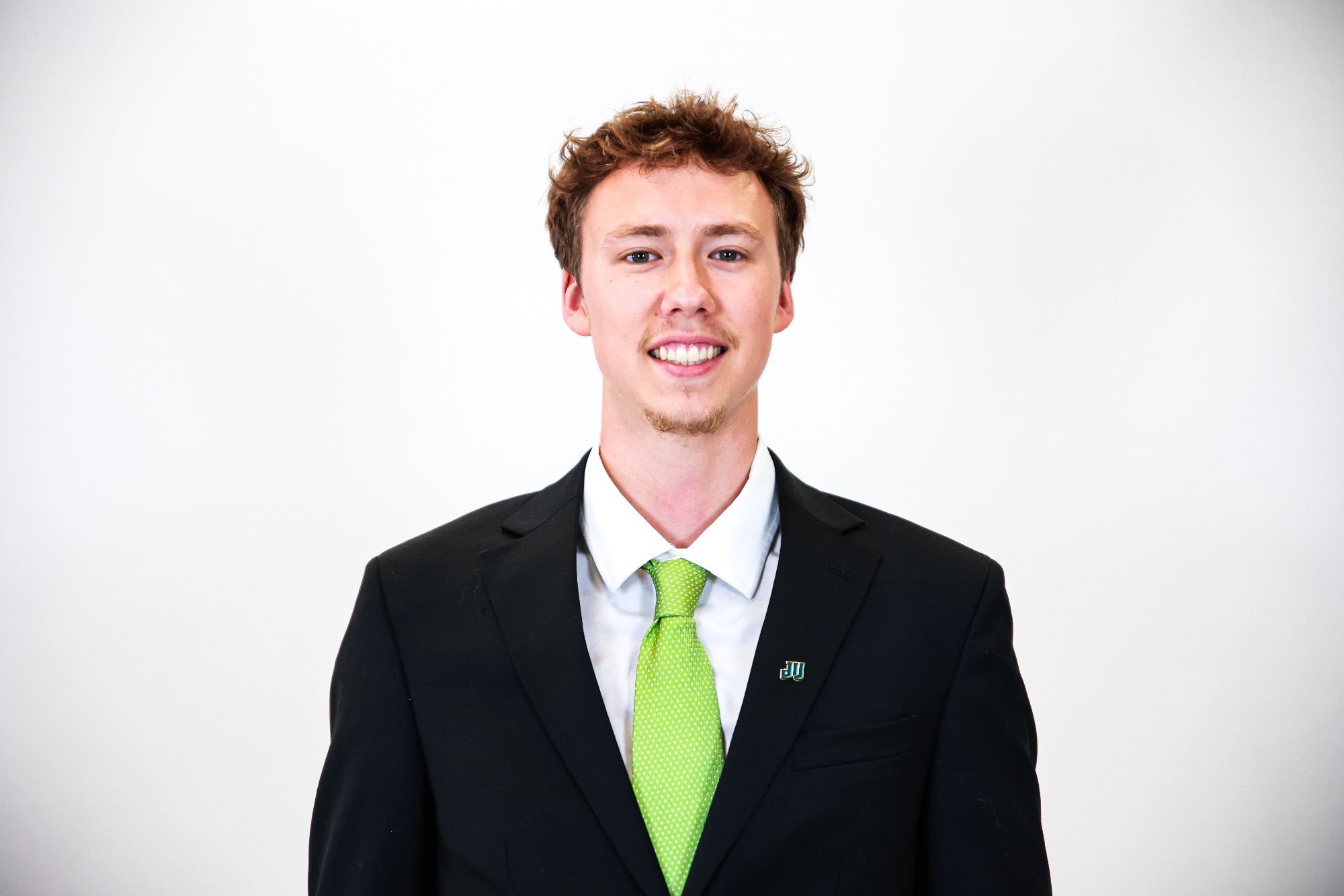 Elliott Nelson headshot 2026-27
