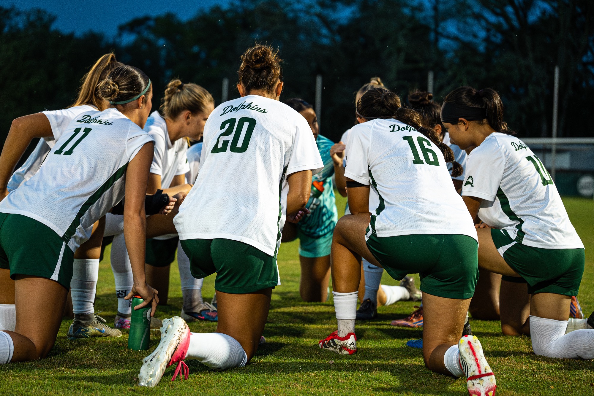 Team huddle vs. Georgia Southern 08/20/26