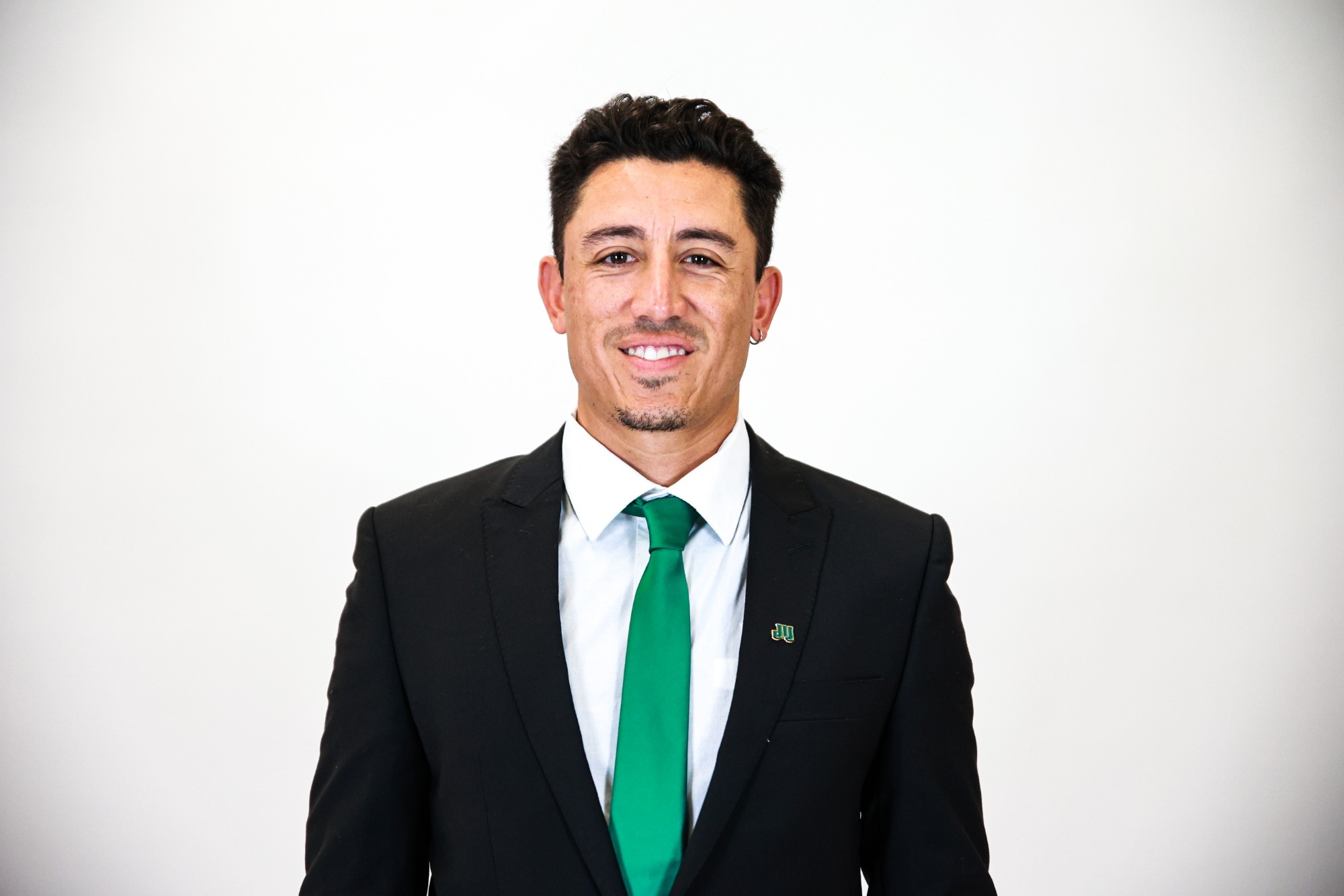 Ivan Barriga Headshot