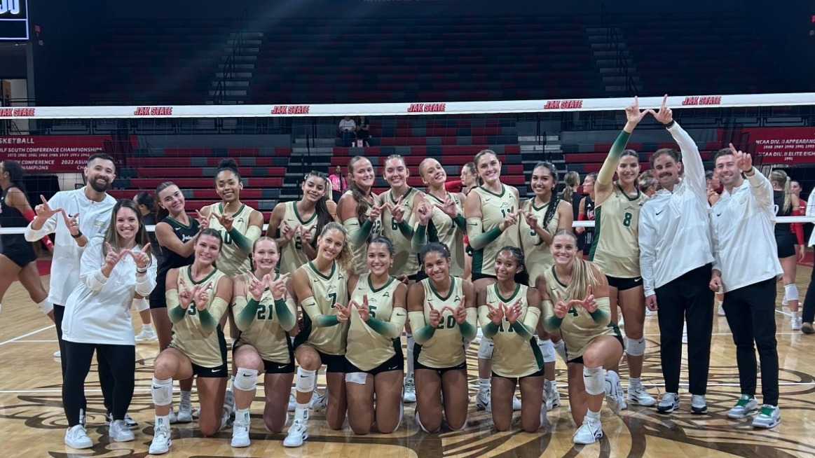 Volleyball Win Photo vs. Jax State (8/28/26)