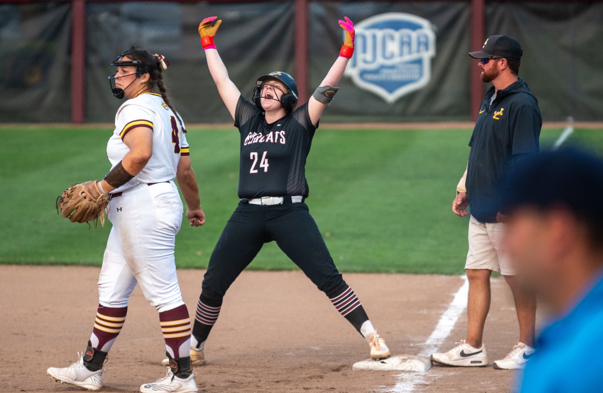 jones-blasts-six-home-runs-in-home-sweep-of-itawamba-jones-college