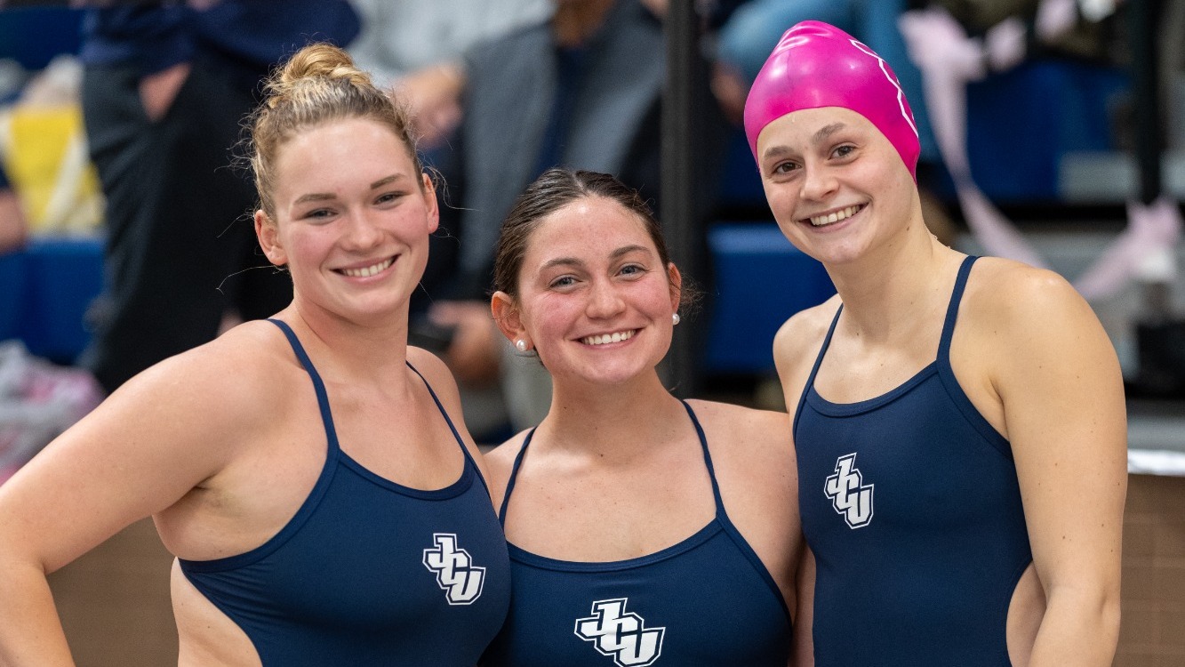 Lauren Kopplemann, Olivia Goodman, Mairin Dalziel group photo