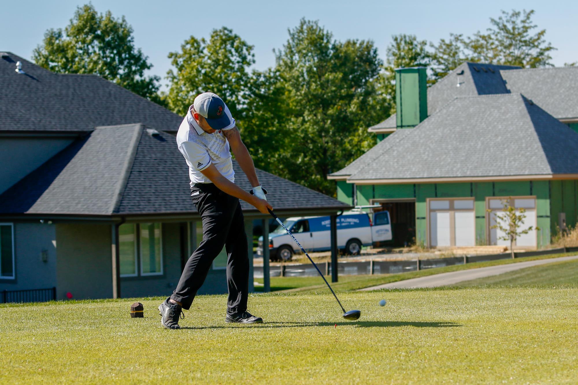 Men's Golf Completes Season at GLVC Championship William Jewell