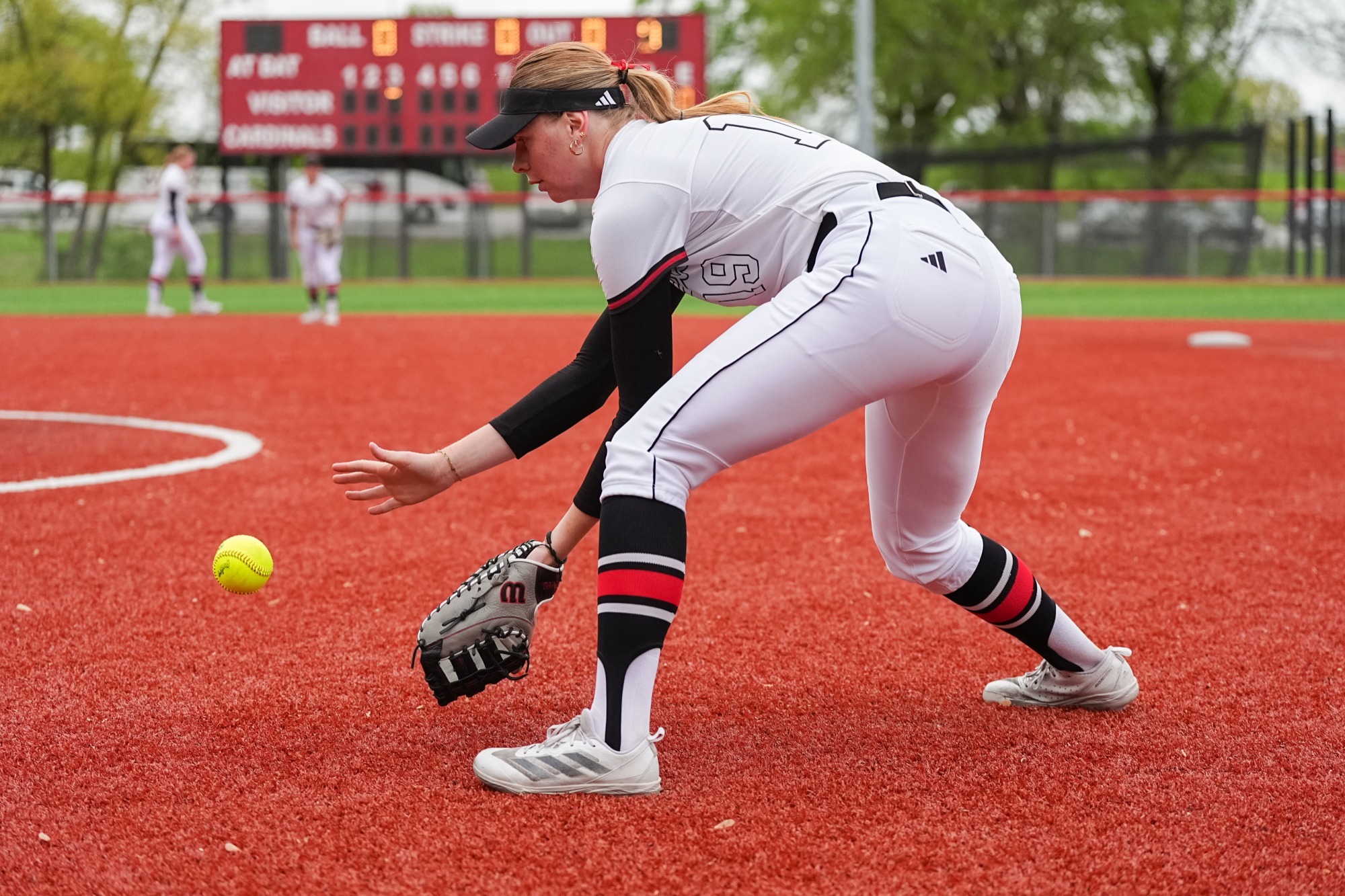 Reagan Bennett fielding ground ball