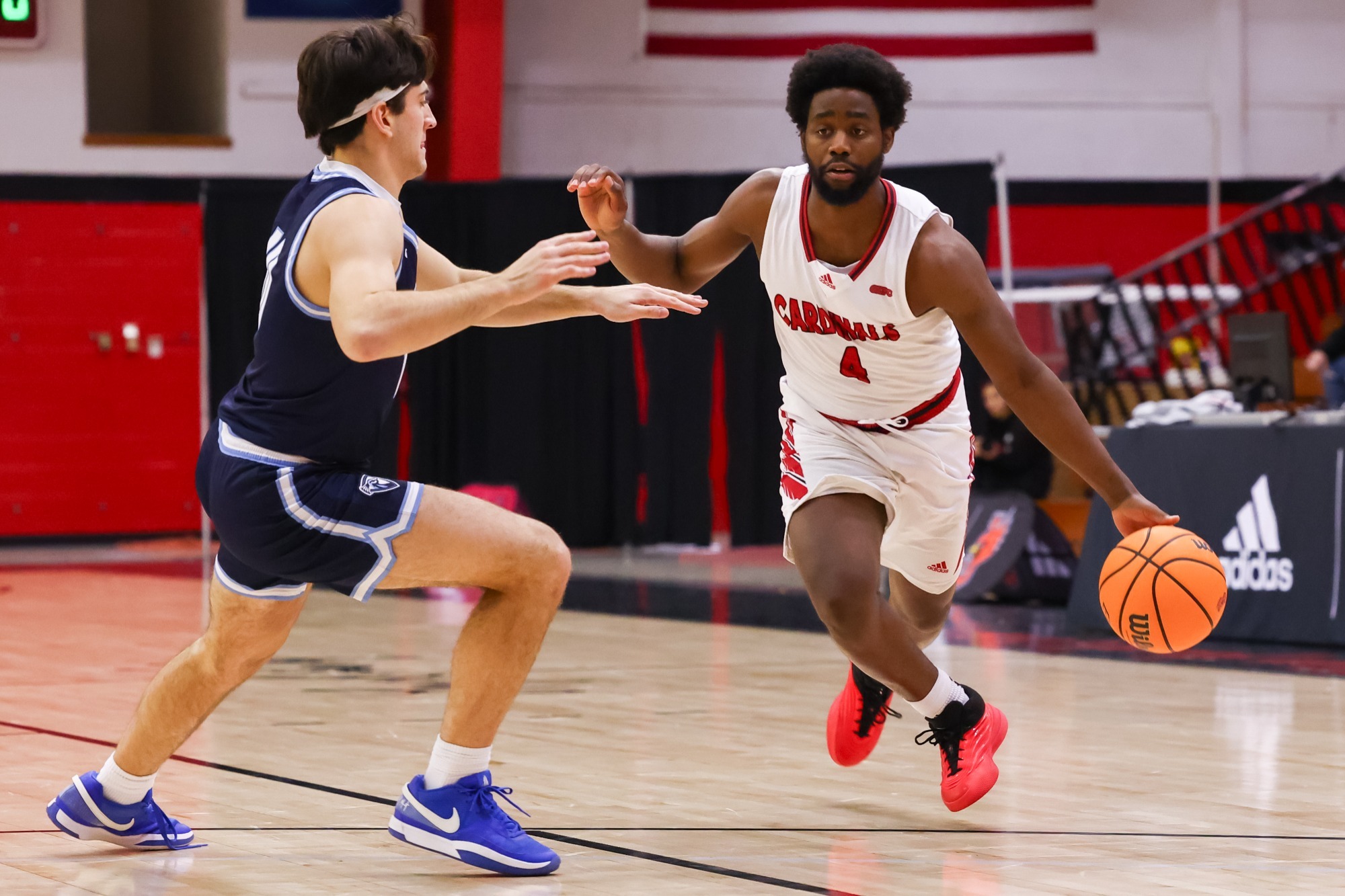 Kanukayi Gudza dribbling