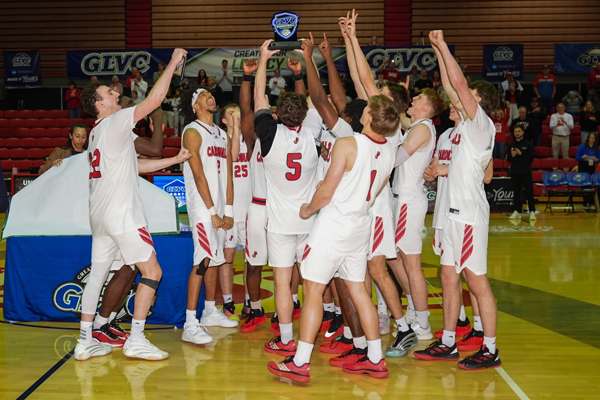 GLVC Men's Basketball Championship celebrate 