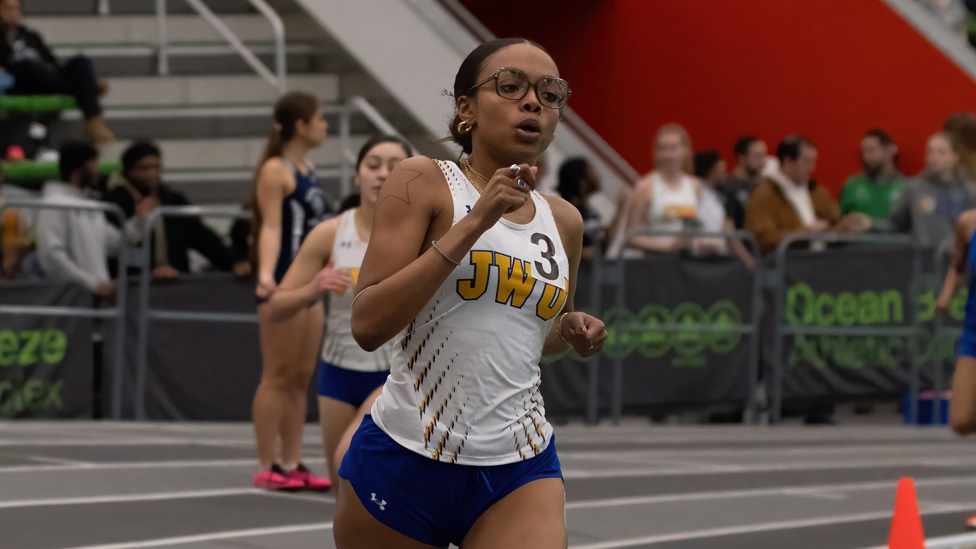 Aveyah Marines was third in the 200m dash.