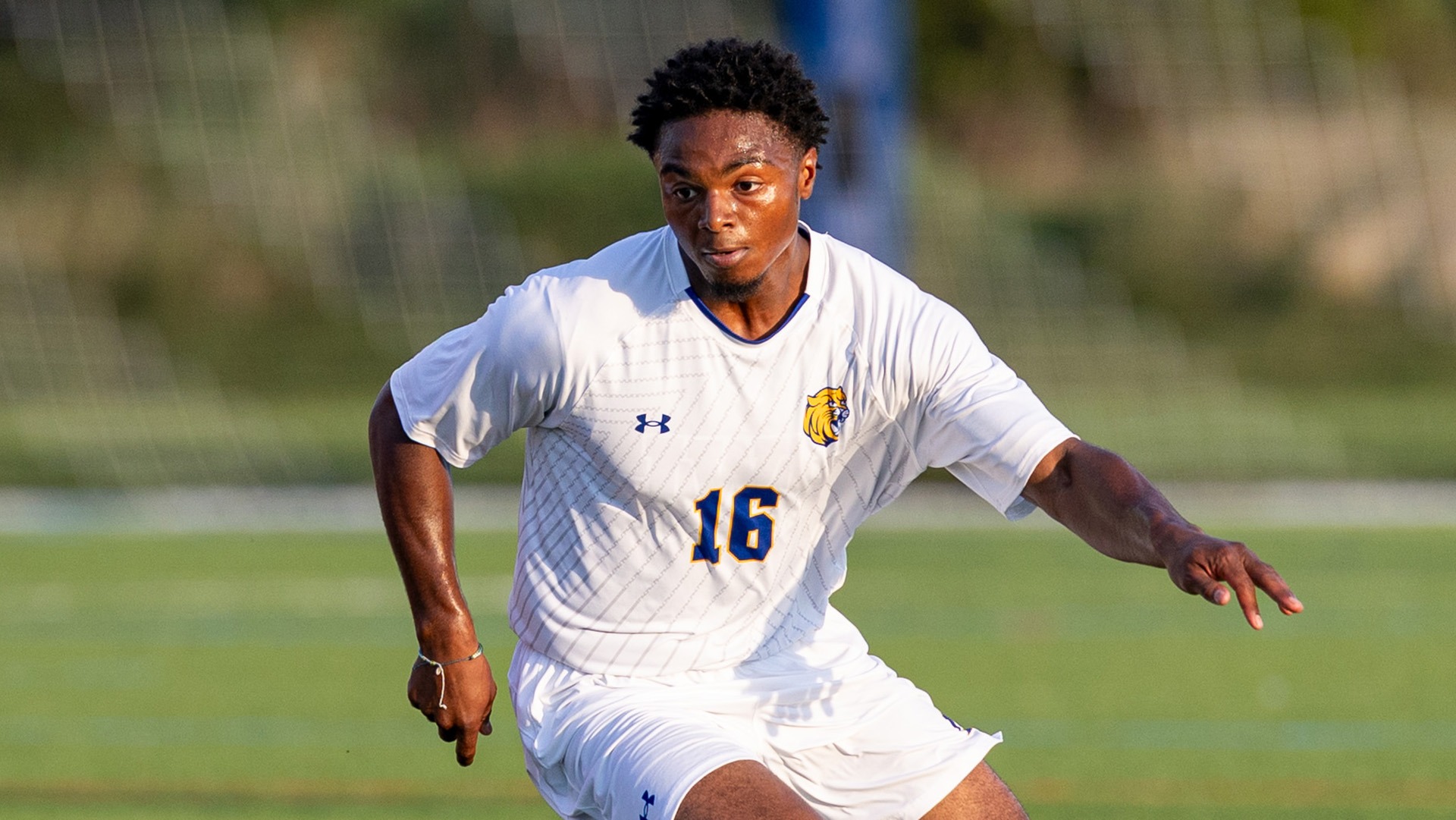 Anthonie Hernandez and JWU fell to the Golden Bears.