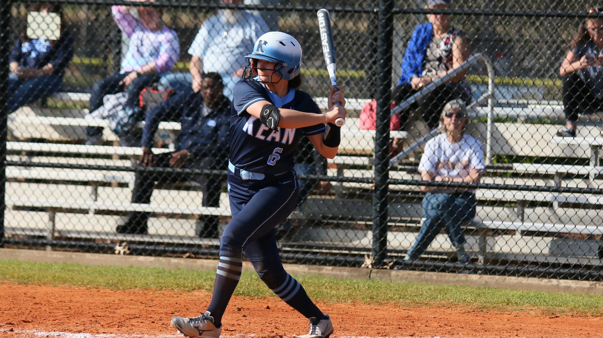 Softball Opens Spring Break with Two Victories Kean University
