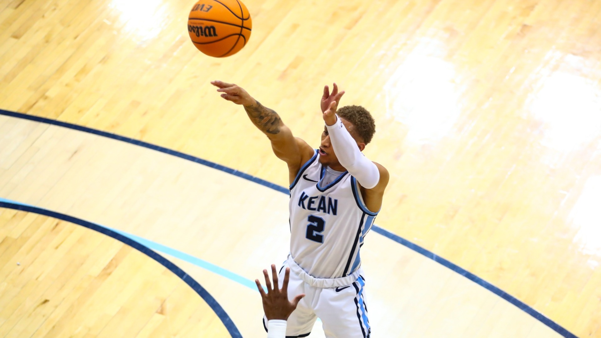 Clutch FreeThrow Shooting Helps Men’s Basketball Past RutgersNewark