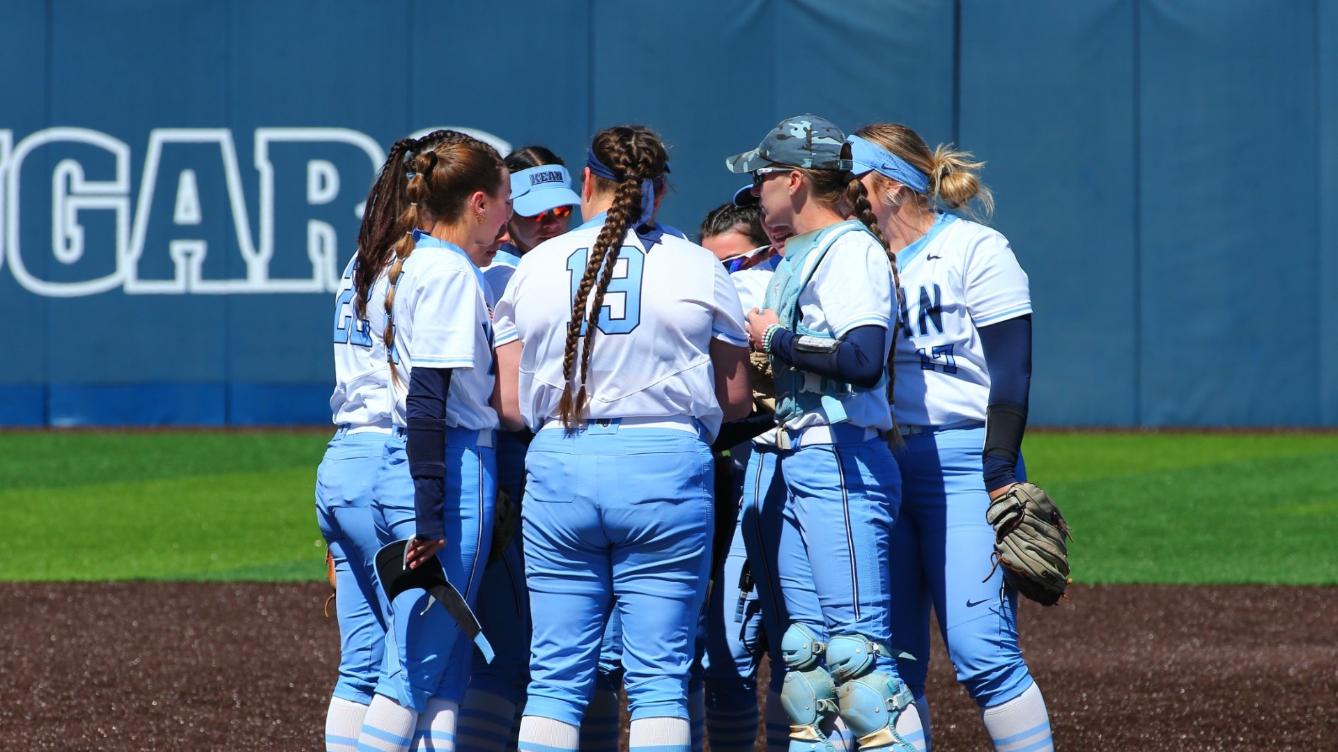 14 Rowan Sweeps Softball Kean University