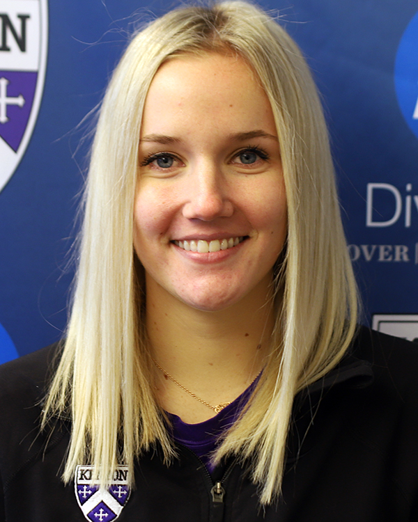 Assistant coach Lauren Wagner