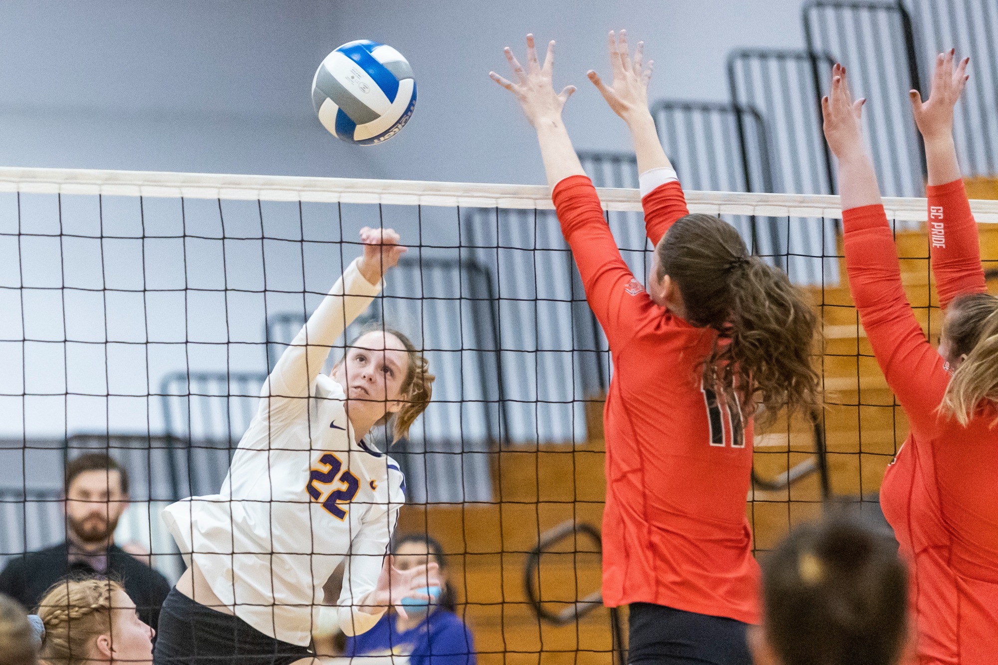 Volleyball Drops Match to Judson at Troll Classic Knox College Athletics