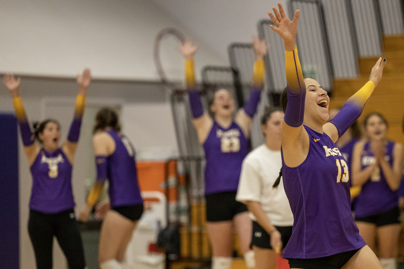Volleyball Takes Down Eureka on the Road Knox College Athletics