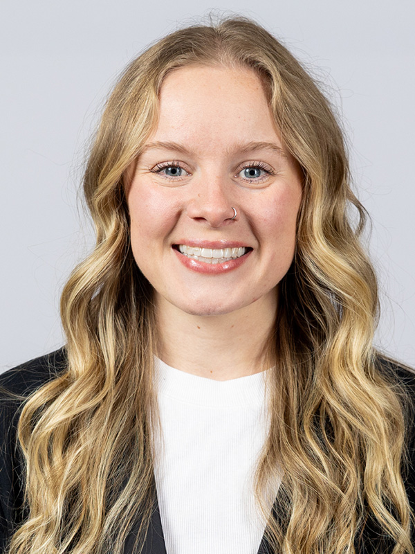 Head Coach Emily Carpenter