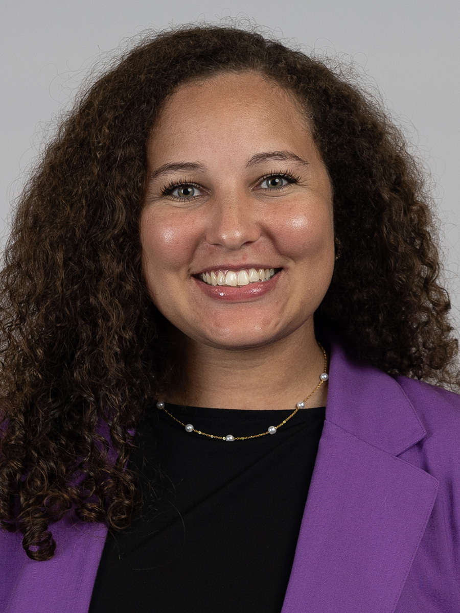 Head Coach Maliah Blakemore 