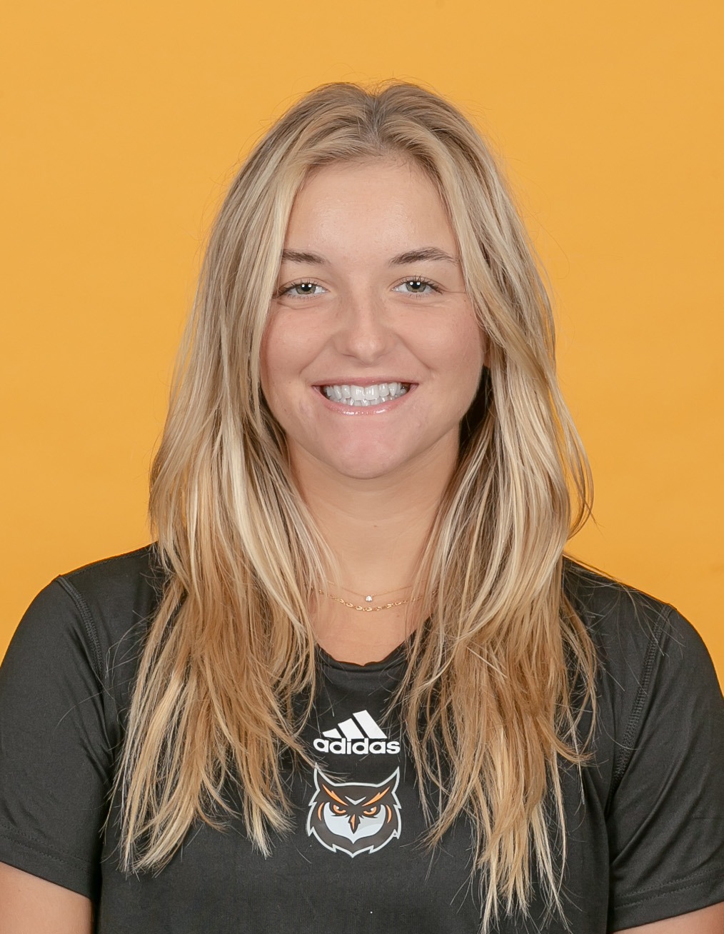 Taylor Dean Headshot 2023-24