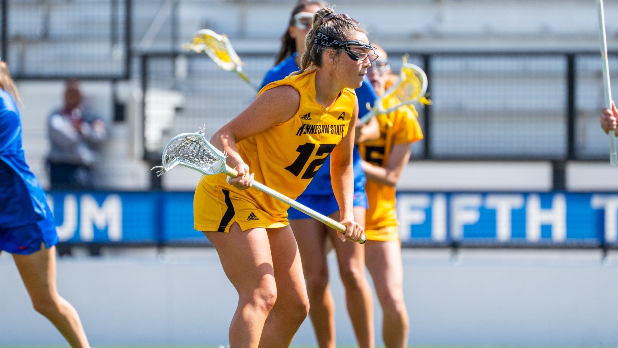 Lauren Dobbs on defense