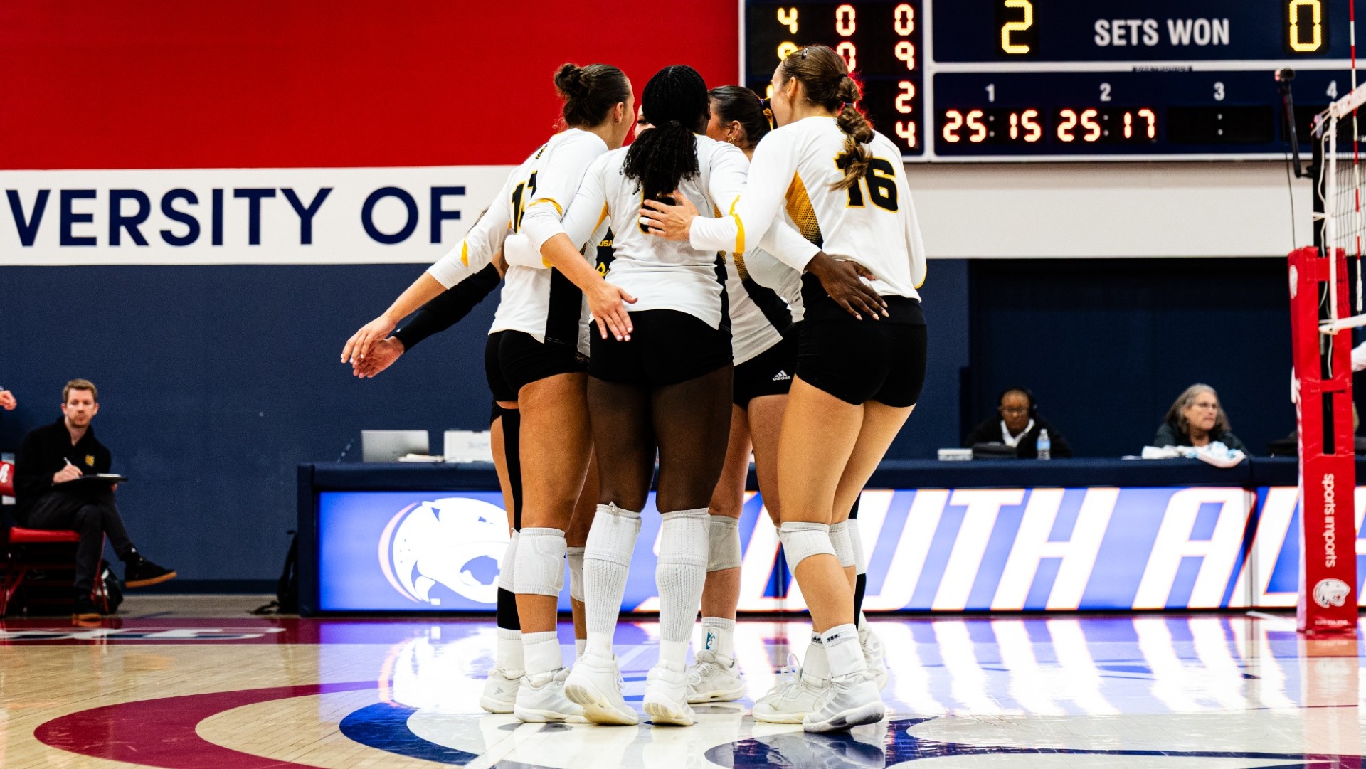 Owls at Georgia in USA Invitational
