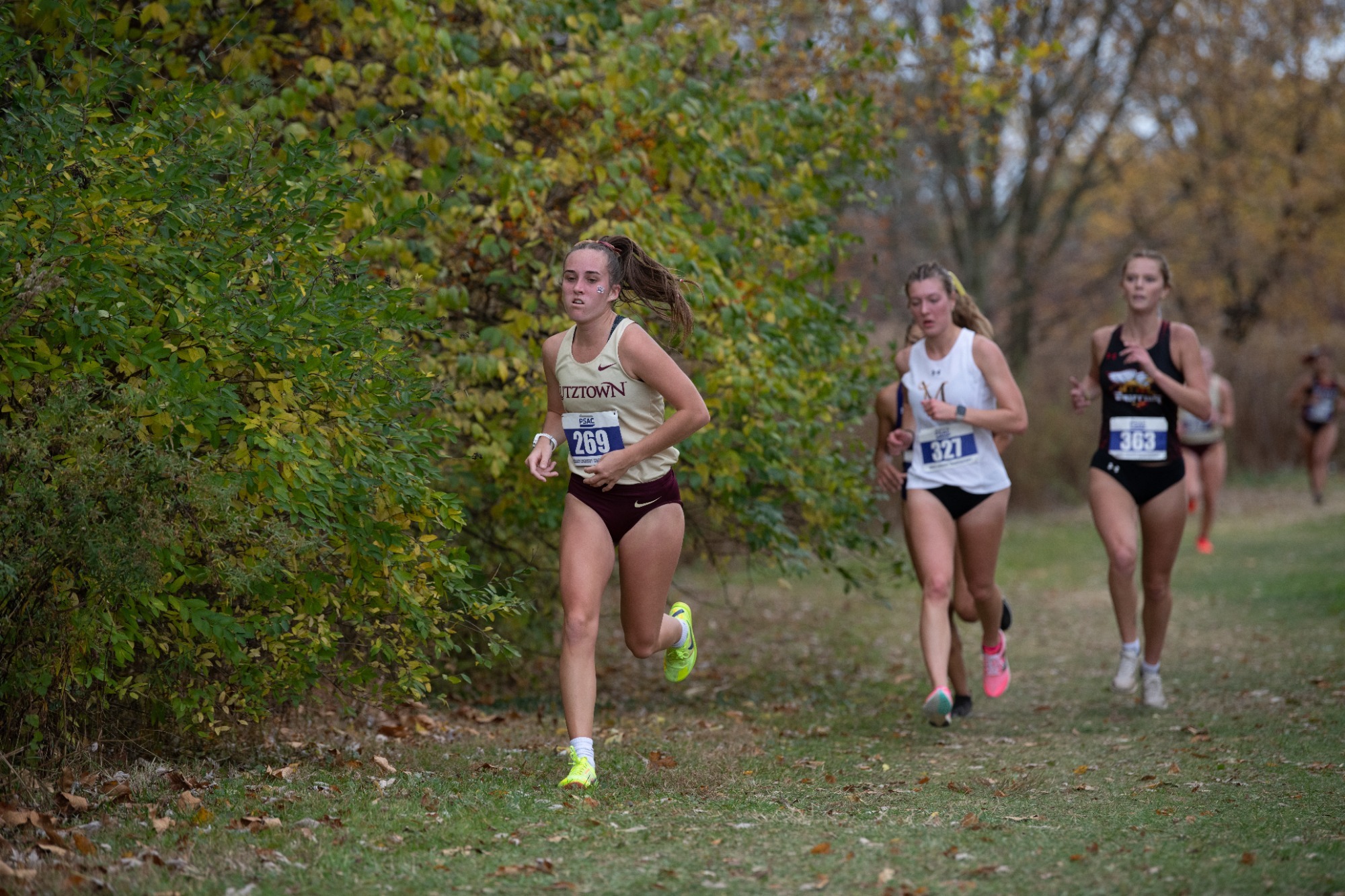 Maura Lenhart running during the 2025 PSAC Championshp