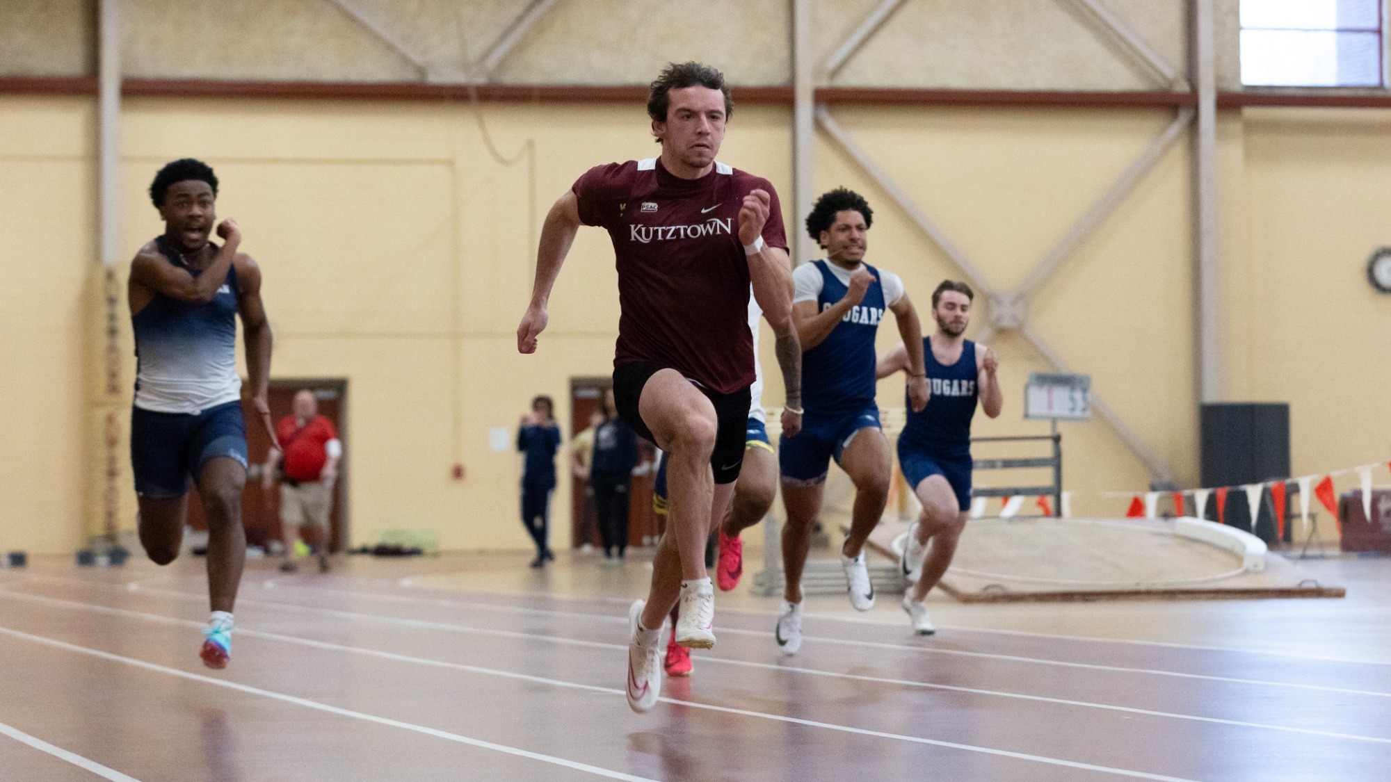 Michael Fellin running at the Golden Bear Invitational, 2/20/26