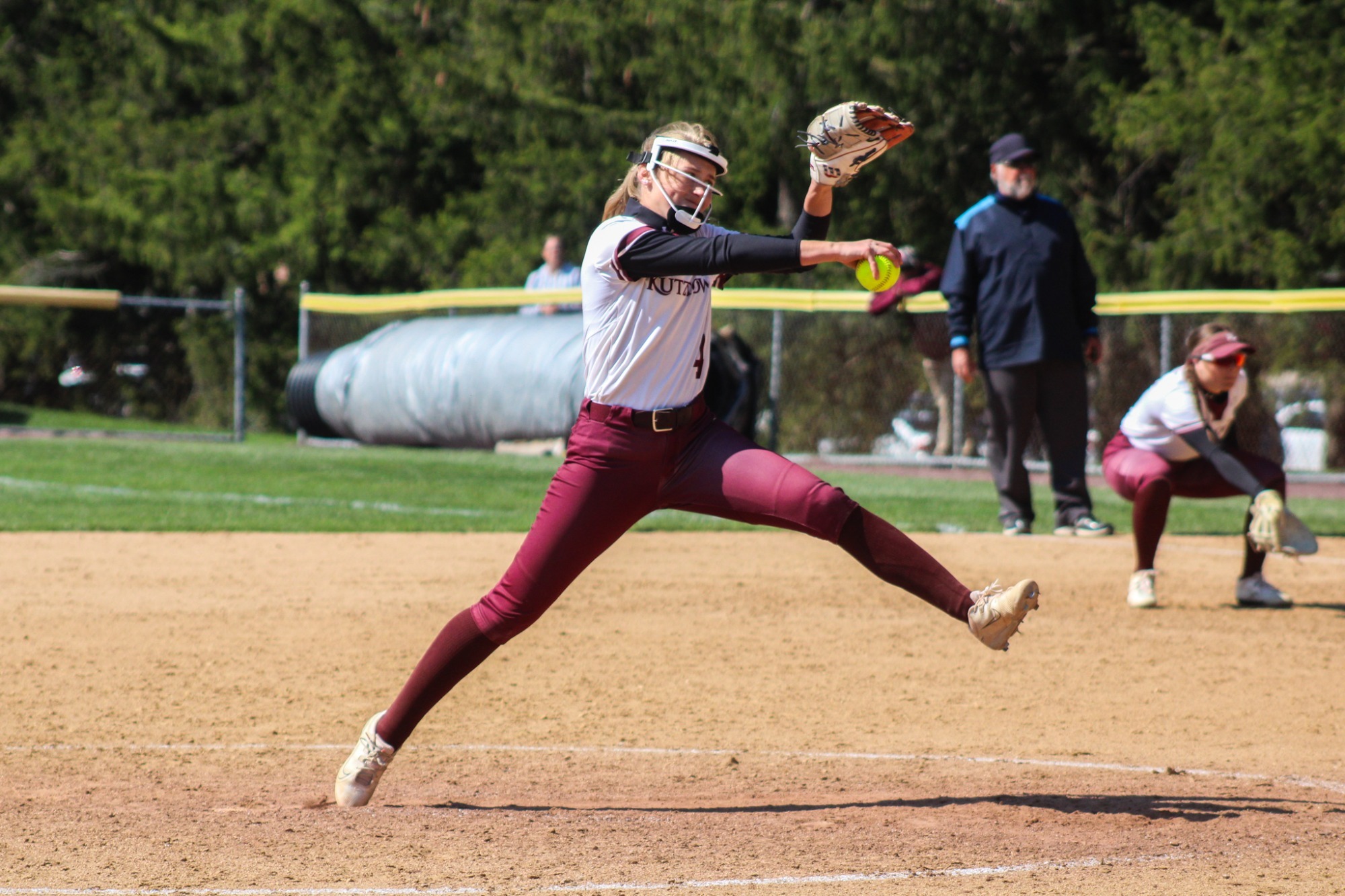 Amanda Slabicki throwing a pitch vs. East Stroudsburg, 4/21/26