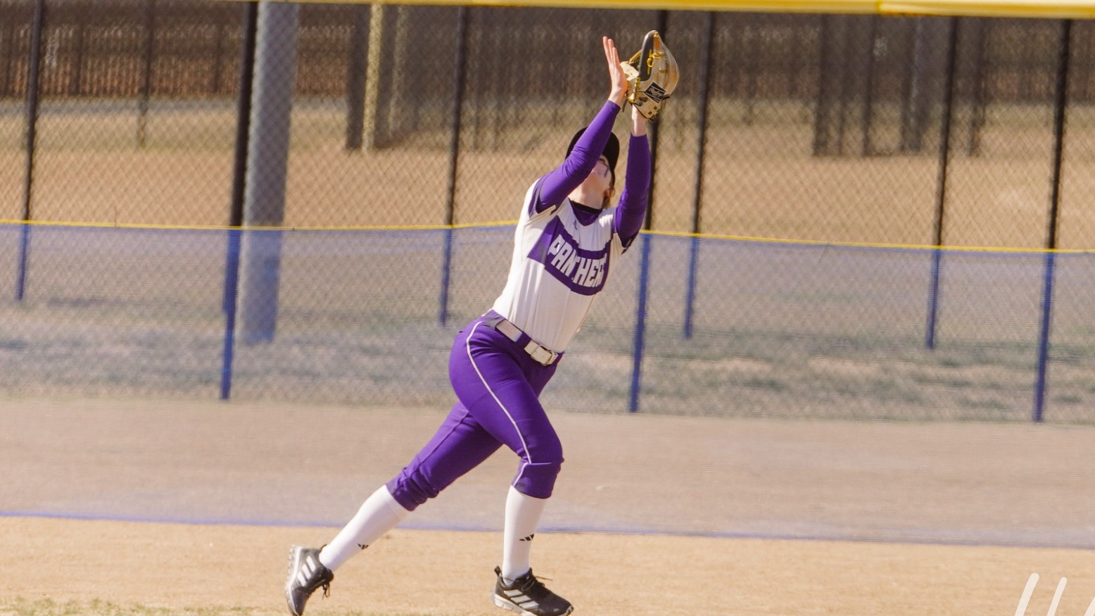 Softball closes out early season slate with sweep of Bethel (Tenn