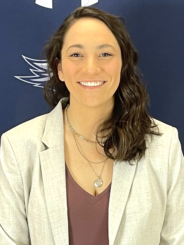 Assistant Coach Colleen Walsh 2021