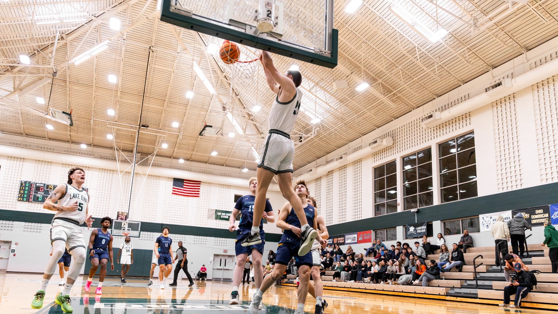 Caelum Ethridge Dunk vs Cedarville
