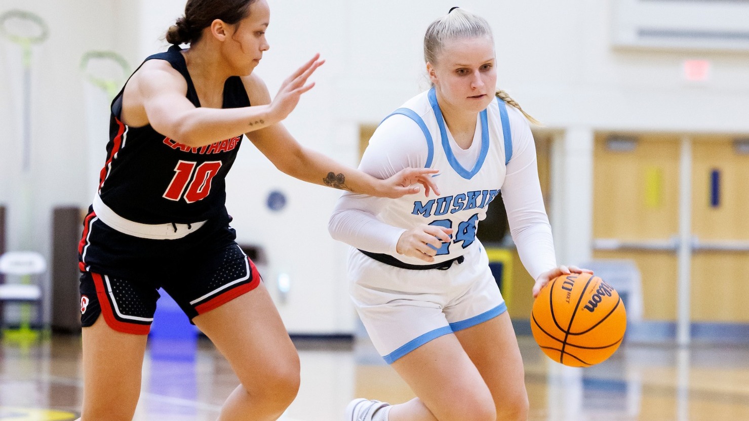 Lakeland makes the plays in crunch time to defeat Beloit Lakeland University Athletics