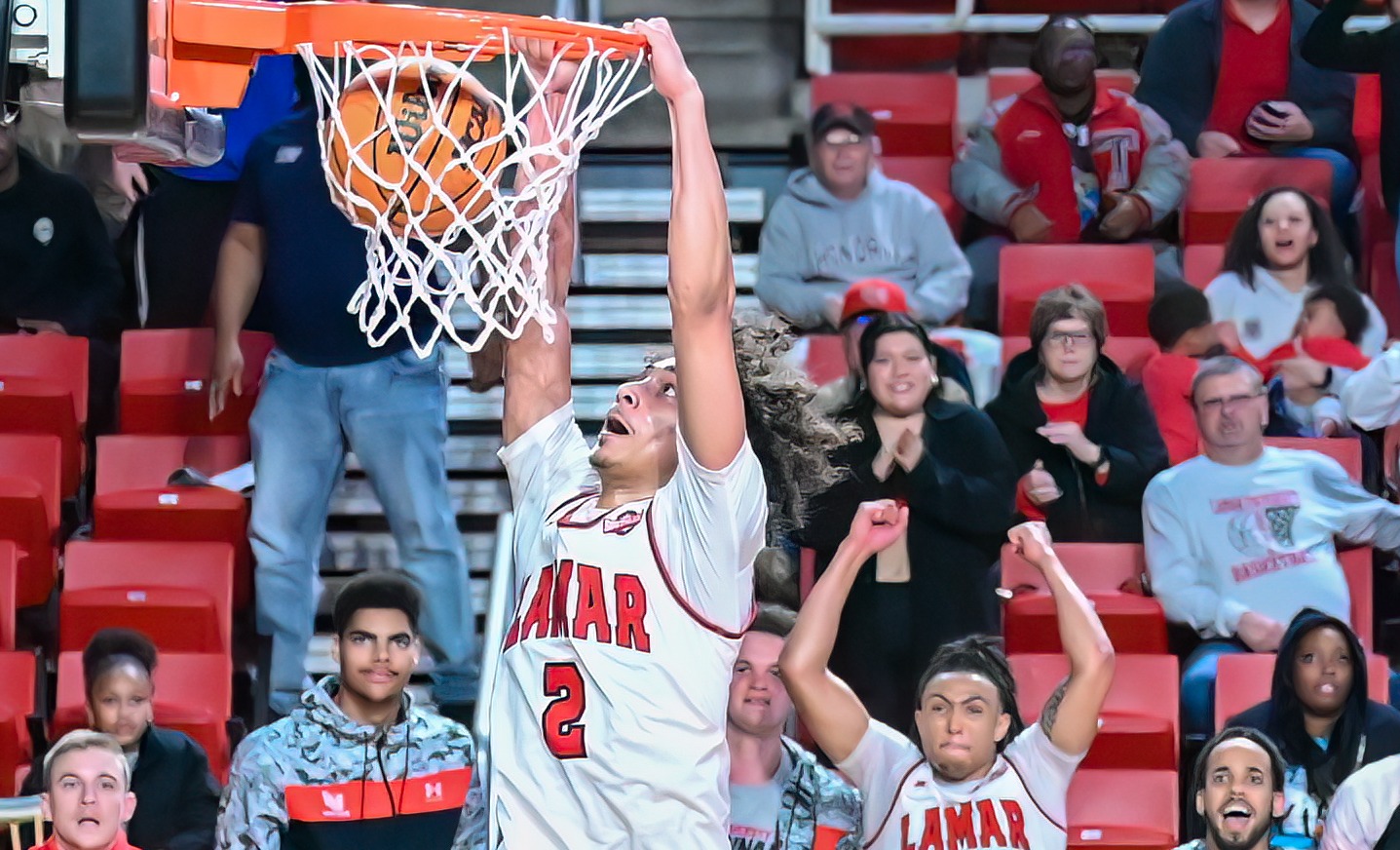 Calmese Nets CareerHigh 32 in SLC Win Lamar University Athletics