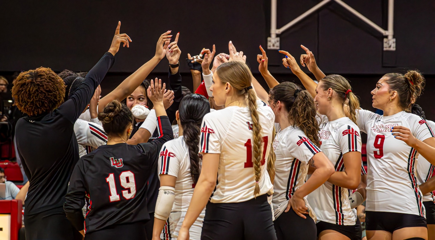LU VB Team Action Photo