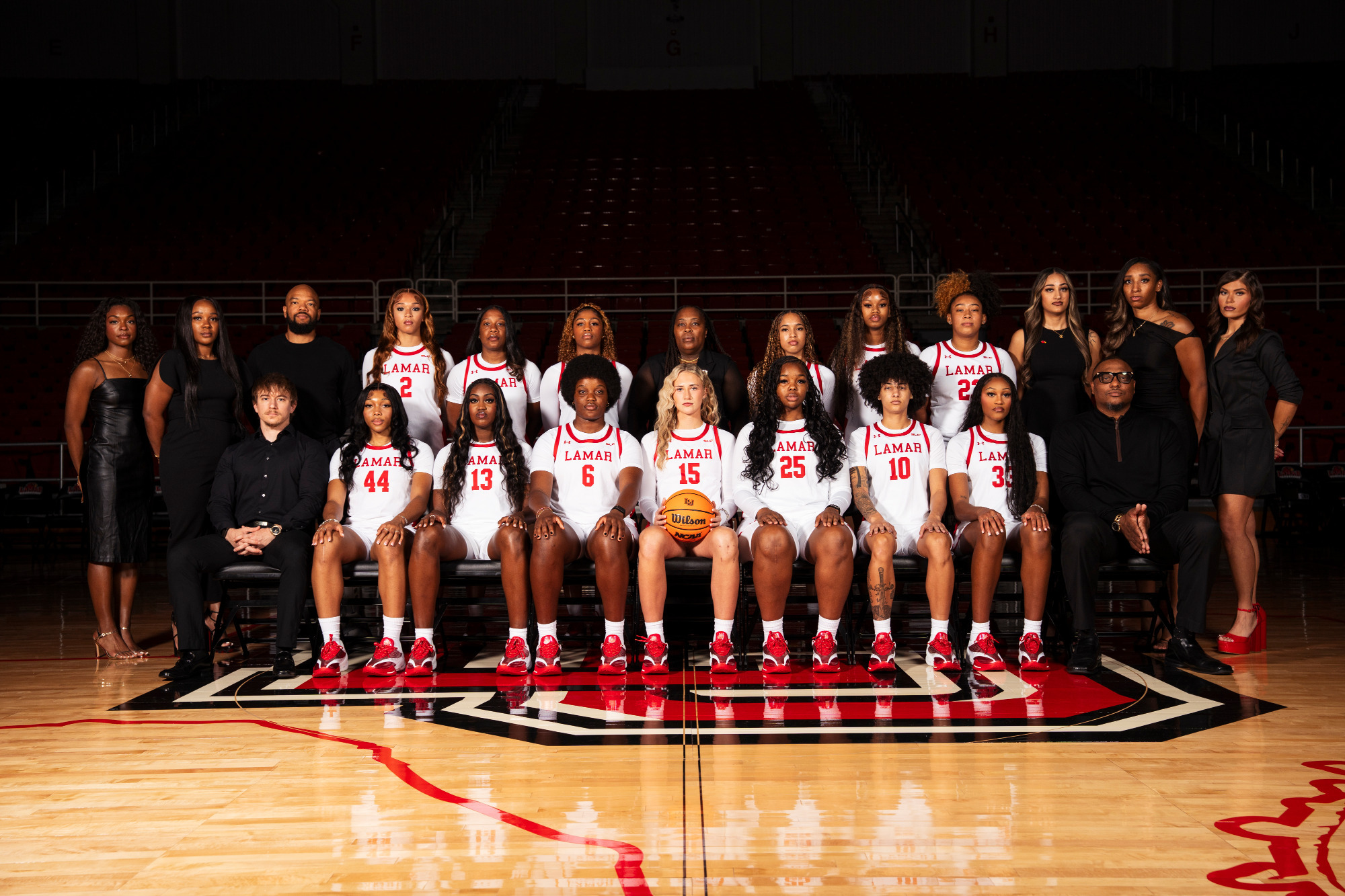 LU WBB 26-27 Team Photo