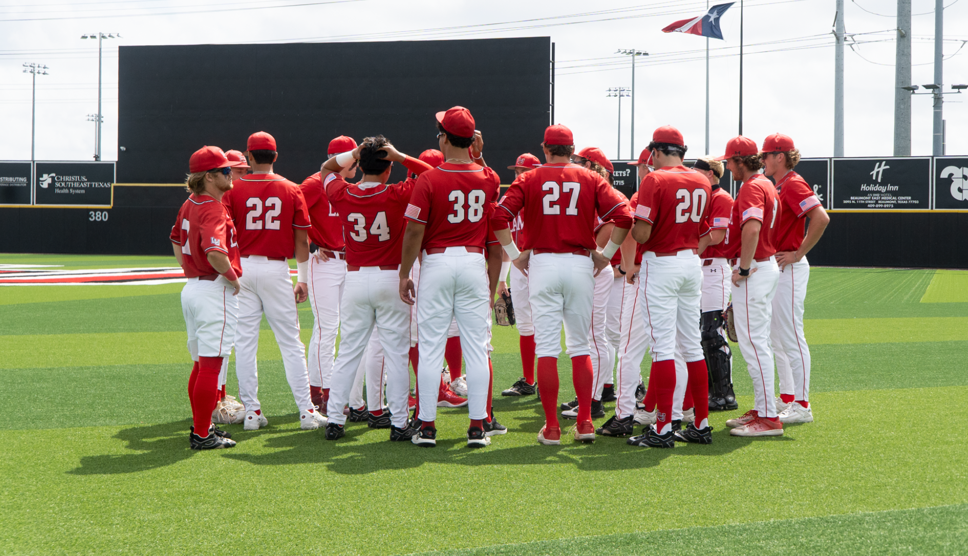LU Baseball Team Shot