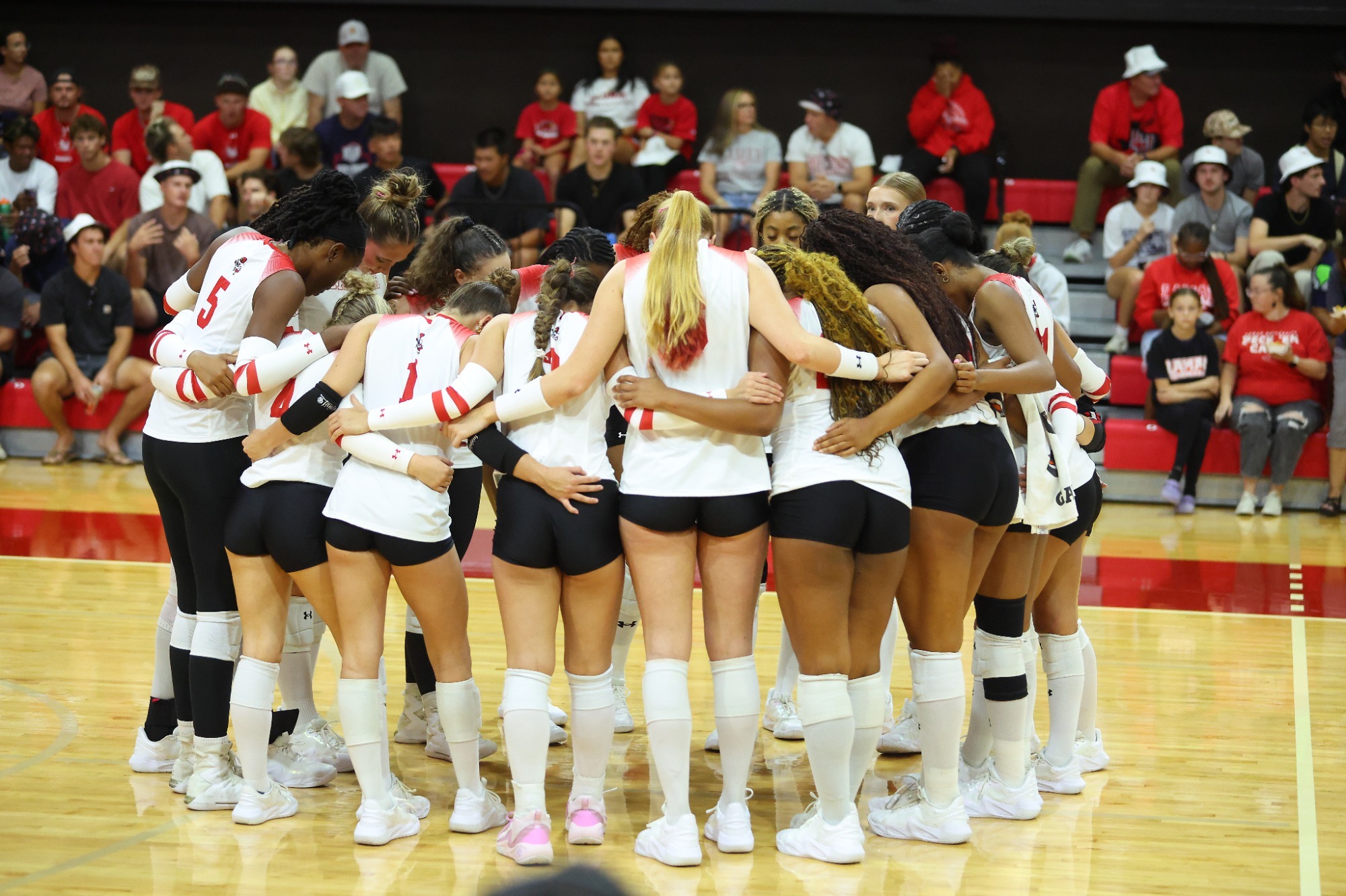 LU VB Team Action