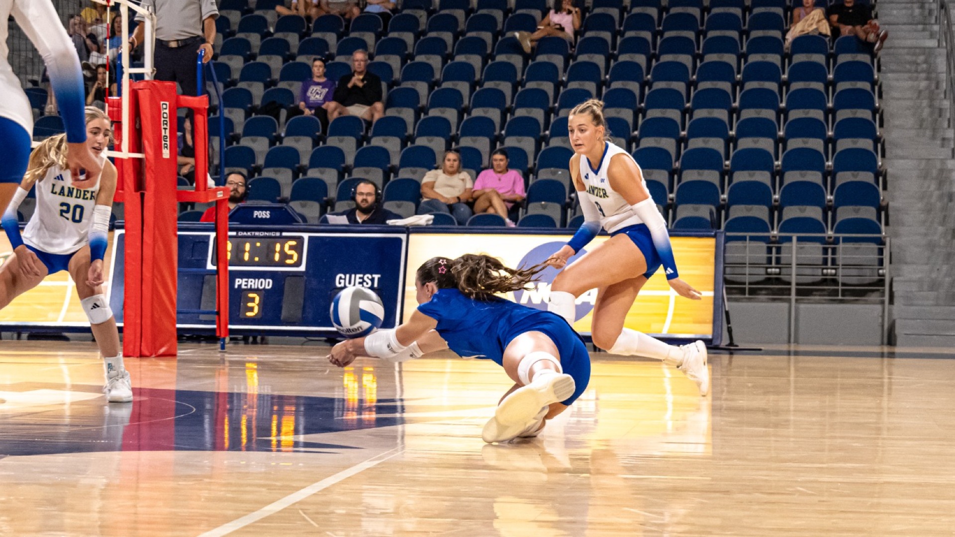 Sam Alwardt diving dig 2026 VB