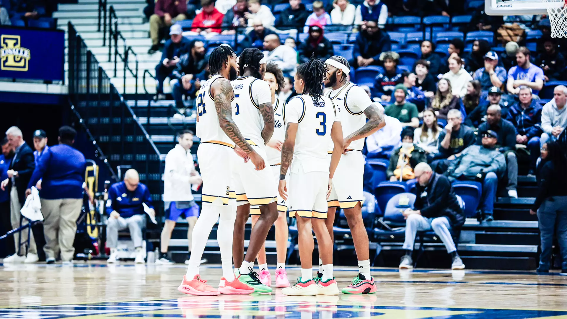12/31/2025: Team Huddle vs. George Mason