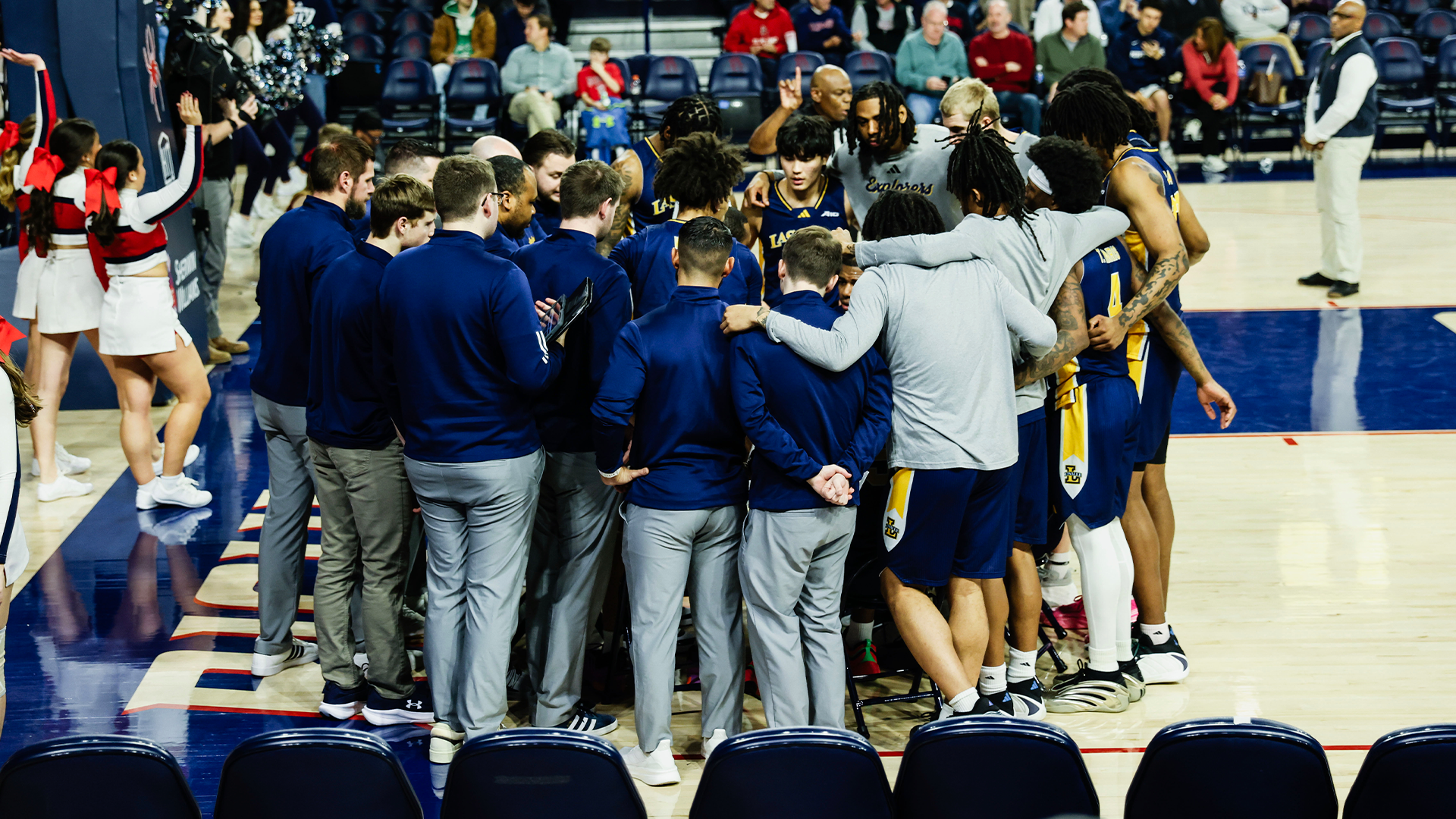 1/14/2026: Men's Basketball Huddle at Richmond