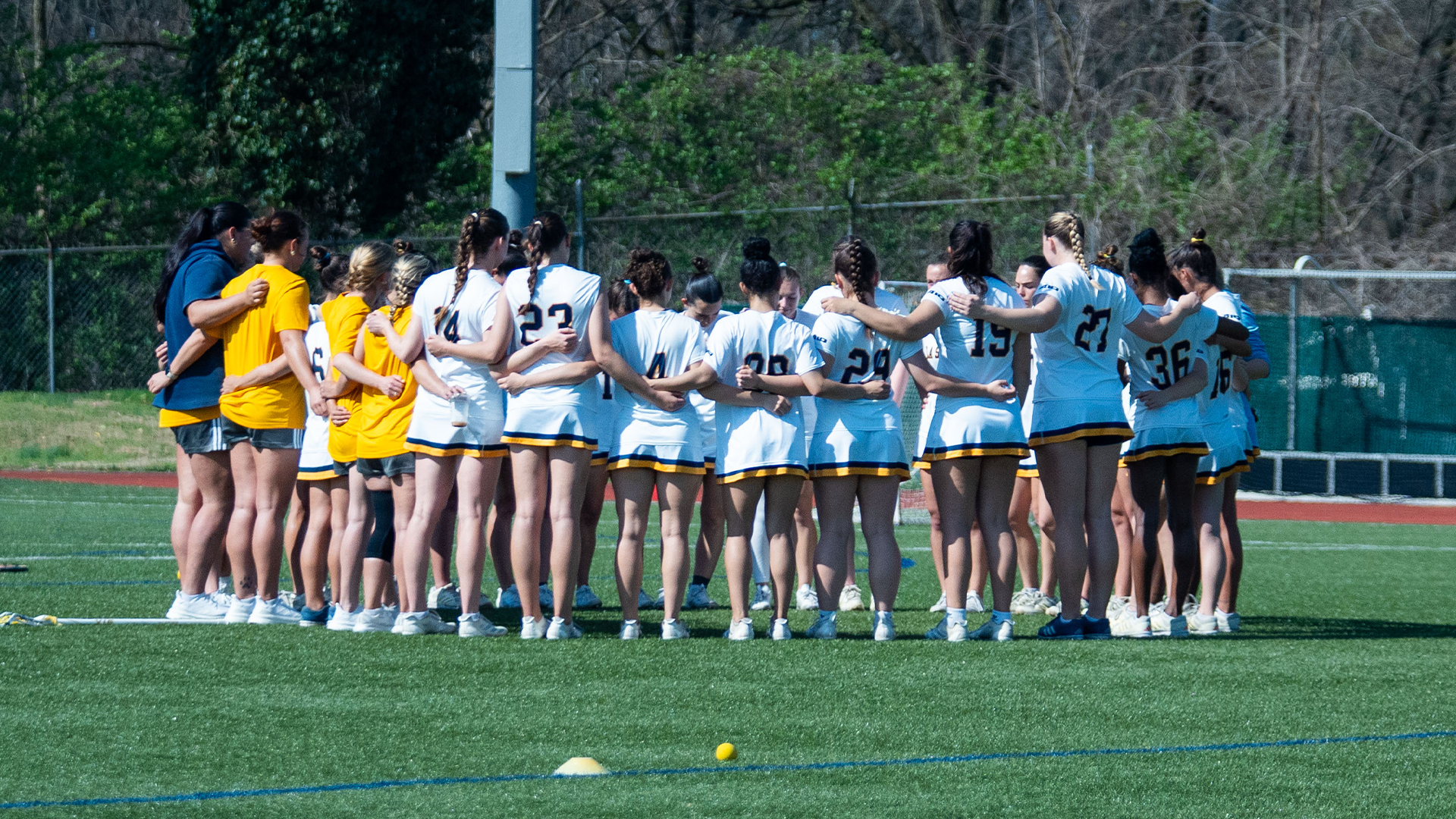 4/4/2026: La Salle Huddle vs. No. 23 Richmond
