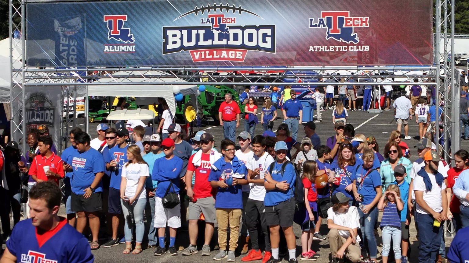 Bulldog Village tailgating crowd