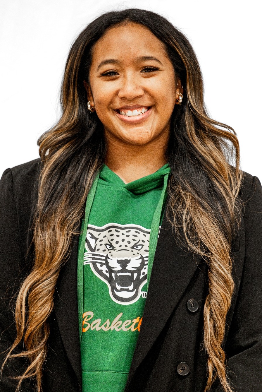 Barbara Sitanggan 2024 Head Shot