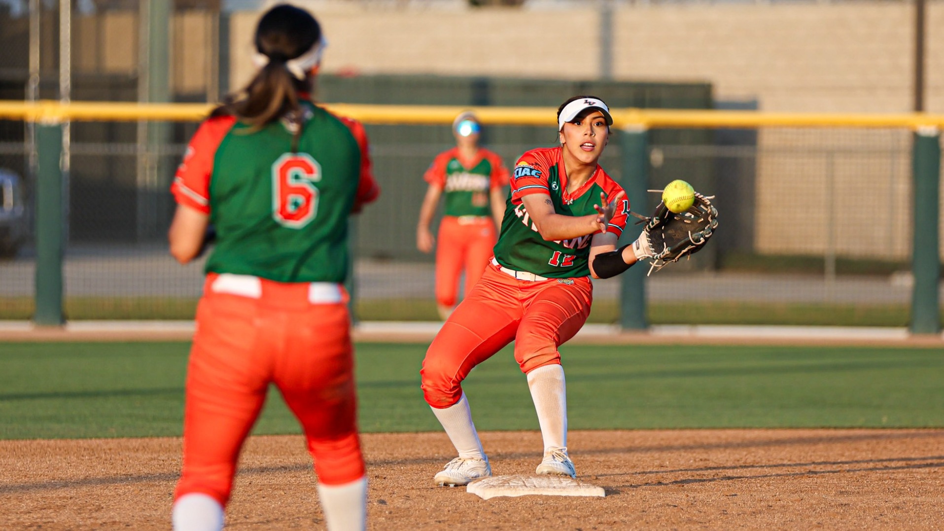 cassandra-zapata-2024-softball-university-of-la-verne