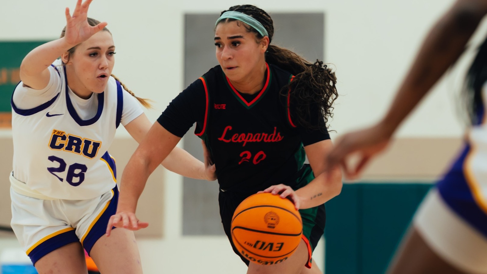 Alyssa Smith drives against Mary Hardin-Baylor