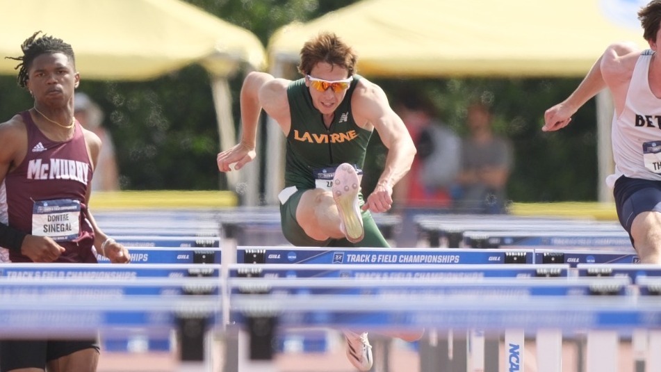 Zachary Reid runs at the 2024 NCAA Championhsips